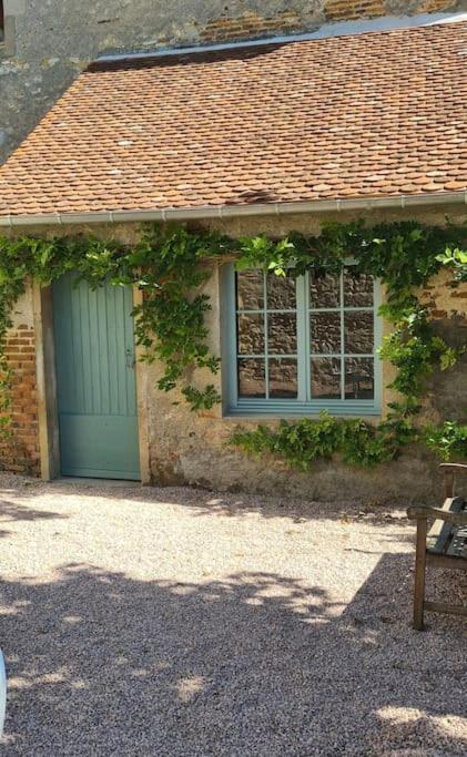 Gite L'Annexe Du Prieure Besson Exterior foto